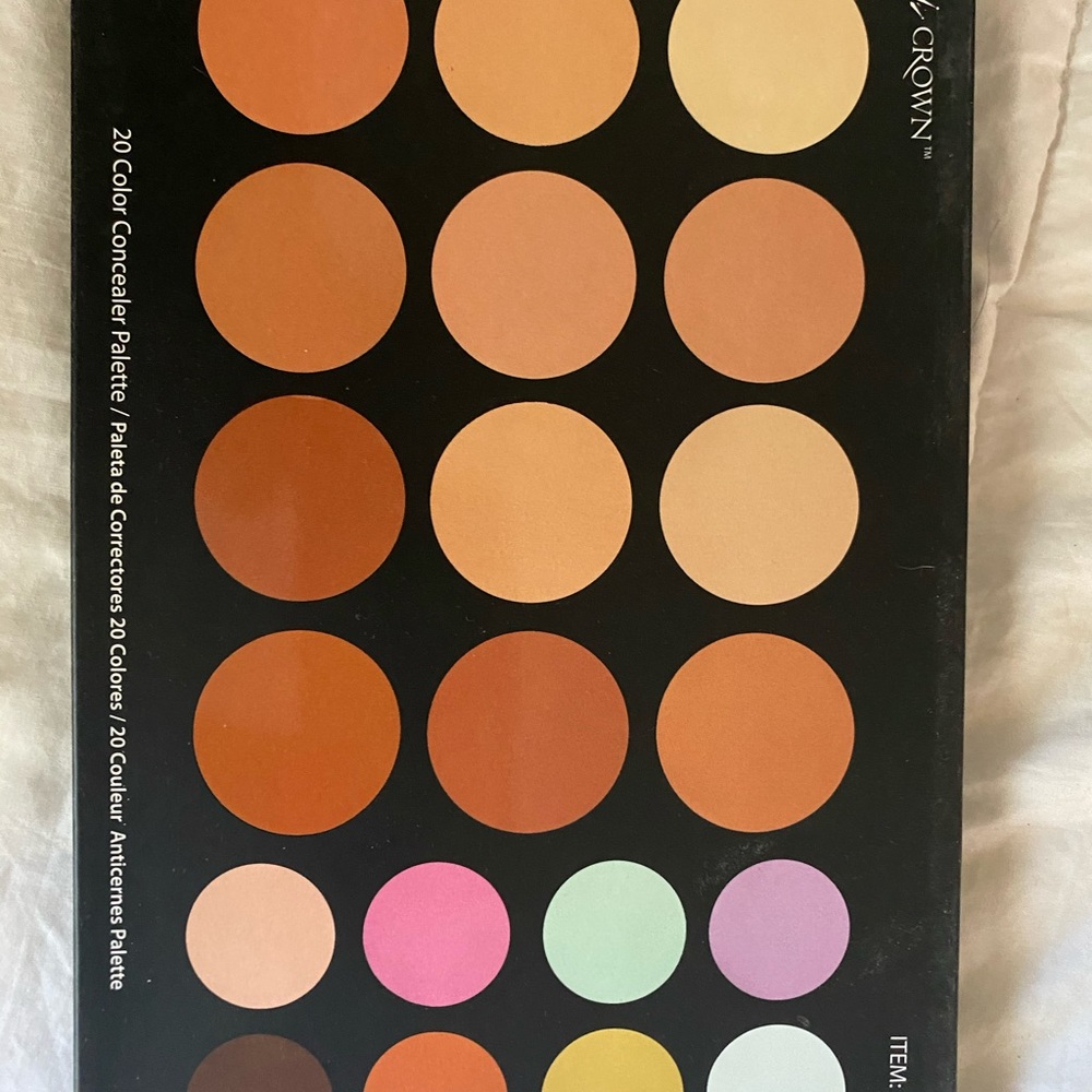 Makeup Kit - Picture 3 of 8